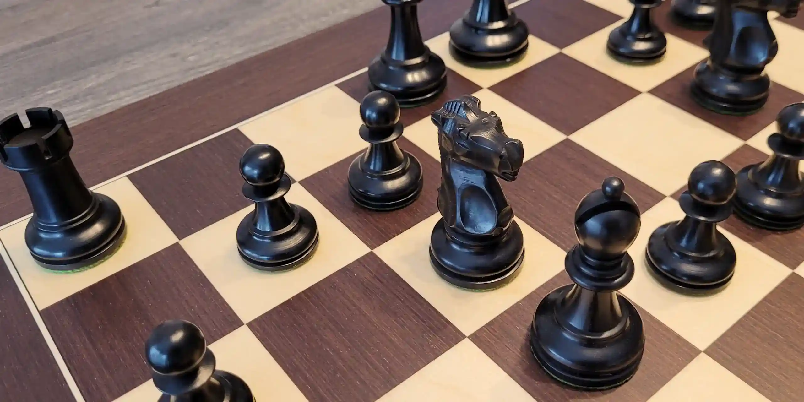 Tactiques de Base aux Échecs : Le Guide Complet pour Gagner Plus